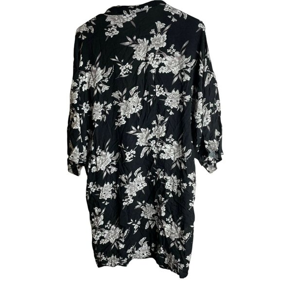 Spiritual Gangster Maya Black White Kimono Duster Belt Open Front Long One Size - Picture 2 of 4